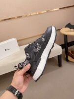 DIOR new sneakers are available at the same counter - Image 12