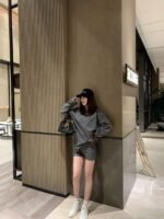 miumiu striped T-shirt set. - Image 4