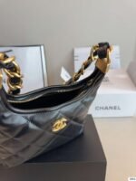 CHANEL Underarm bag 19X6*16cm - Image 5