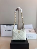 CHANEL Underarm bag 19X6*16cm
