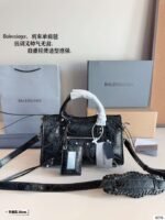 Balenciaga Le Cagole motorcycle bag, dimensions: 30 x 11 x 18 cm - Image 4