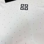 GIVENCHY full-print rhinestone and burnt flower small logo round neck short-sleeved - Image 4