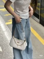 Coach Glacier White Armpit Bag SIZE:24x15x7.5cm - Image 4