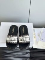 DIOR latest ultra-light letter beach thick-soled slippers advanced version of high-quality slippers - Image 12