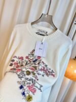 DIOR limited edition five-star floral embroidered cashmere long-sleeved top - Image 6