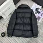 Celine’s new stand-collar zip-up down jacket, featuring a custom-designed Arc de Triomphe metal elastic belt, is filled with 90% white goose down. High-quality down jackets - Image 5