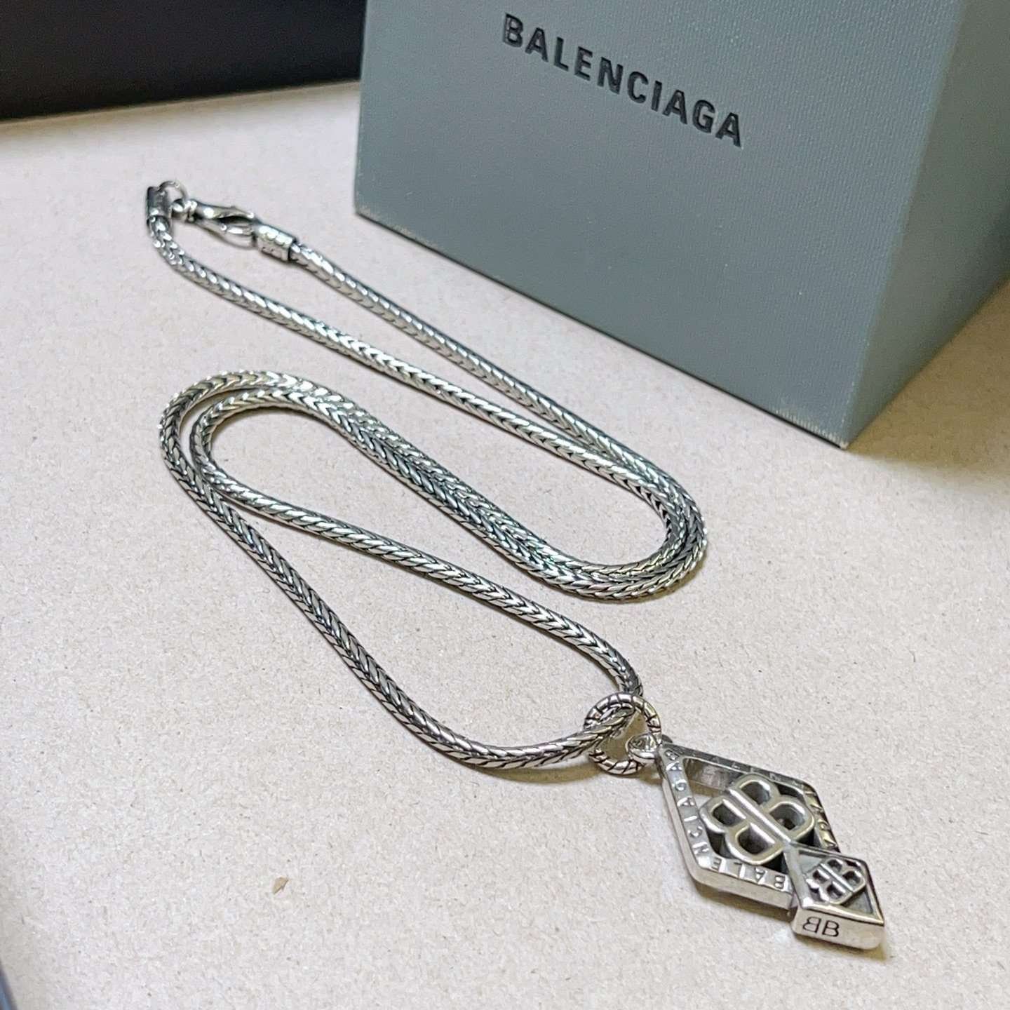 i1755540136628_7250_0_1.jpg Balenciaga new necklace 1:1 style high quality version - Image 1