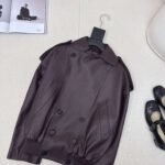 Loewe autumn and winter new retro modern fashionable jacket leather material 100% lambskin - Image 8