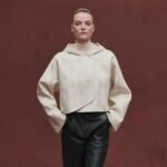 Hermès 2025 Autumn and Winter Series Hooded Double-faced Cashmere Short Jacket Double-faced Cashmere High-end Quality 1:1