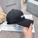 Balenciaga baseball cap with letters - Image 5