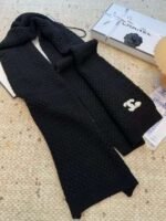 CHANEL knitted wool blend hat and scarf set - Image 8