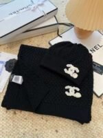 CHANEL knitted wool blend hat and scarf set - Image 2