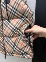 Burberry hooded stand collar plaid down vest jacket 90 down premium version high quality clothing - Image 10