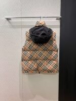 Burberry hooded stand collar plaid down vest jacket 90 down premium version high quality clothing - Image 9