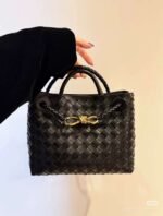 Bottega Veneta Woven shopping bags 26x21cm - Image 13