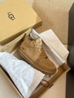 UGG solid color classic autumn/winter boots with wool lining - Image 12