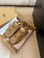 UGG solid color classic autumn/winter boots with wool lining - Image 10