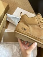 UGG solid color classic autumn/winter boots with wool lining - Image 8