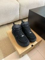 UGG solid color classic autumn/winter boots with wool lining - Image 2