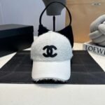 CHANEL winter baseball cap - Image 7