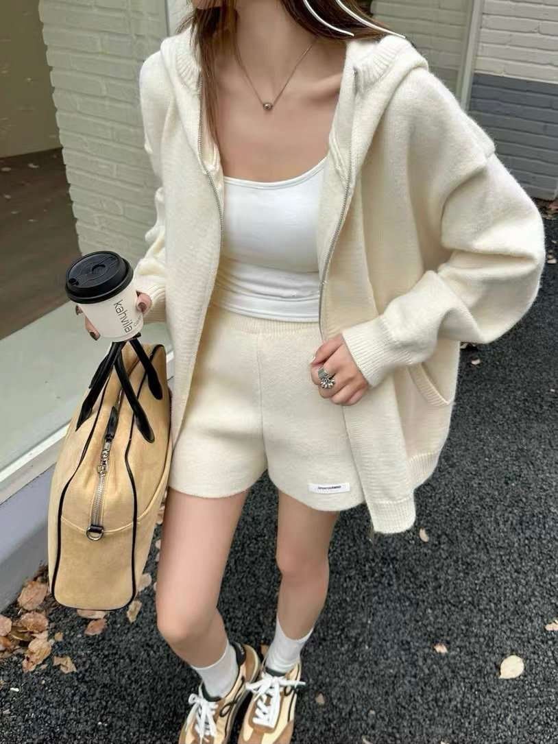 i1760358635675_1216_0_0.jpg Alexander Wang knitted hoodie and shorts set - Image 1