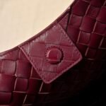 BOTTEGA VENETA 2025 New Campana Shoulder Bag, 1:1 Quality, Dimensions: 33*20*16.5cm - Image 6