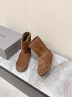 Balenciaga latest Fall/Winter ski collection: snow boots - Image 7