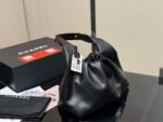 Chanel Hobo handbag size：35 x 22 cm - Image 6
