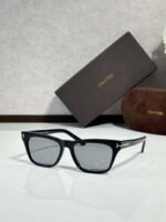 Tom Ford sunglasses premium edition Size: 53-16-145 - Image 8