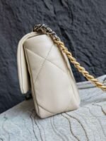 Chanel shoulder bag, premium version, made of lambskin leather. Size: 26 x 16 x 9 cm. - Image 6