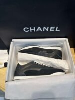 Chanel new 2025 casual shoes are made of calfskin material and are high-end - Image 8