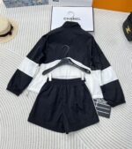 Chanel casual jacket and shorts set - Image 10