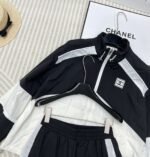 Chanel casual jacket and shorts set - Image 9