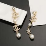 CHANEL’s new style!! Long earrings