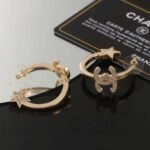 Chanel light gold earrings - Image 3