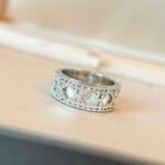 DIOR hollow ring high-end version - Image 9