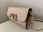 Valentino Garavani VSLING grained calfskin crossbody bag Size: 23x13x5cm - Image 8