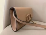Valentino Garavani VSLING grained calfskin crossbody bag Size: 23x13x5cm - Image 6