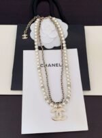Chanel black leather pearl double necklace - Image 2