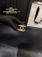 Chanel flap handbag with gold hardware size：27.5x19cm - Image 9