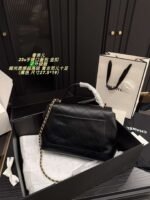 Chanel flap handbag with gold hardware size：27.5x19cm - Image 6