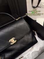 Chanel flap handbag with gold hardware size：27.5x19cm - Image 2