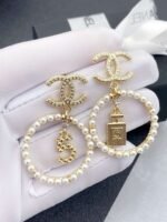 CHANEL 5-letter perfume bottle with double c stud earrings - Image 7