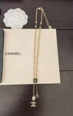 Chanel black and white flower necklace