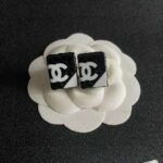 Chanel diamond-shaped double C stud earrings - Image 6