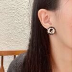 Chanel round figure with double C stud earrings - Image 8