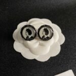Chanel round figure with double C stud earrings - Image 4