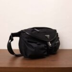 PRADA The new messenger bag features a flap design and adjustable shoulder strap. SIZE:27x18x7cm - Image 9