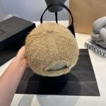 CHANEL winter baseball cap - Image 3