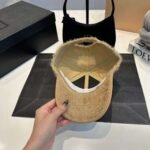 CHANEL winter baseball cap - Image 2